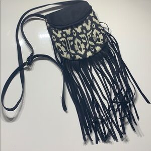 Twig & Arrow Bohemian Fringe Crossbody bag black and white southwestern